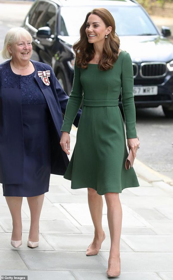 thời trang công nương Kate, công nương kate middleton, hoàng gia anh