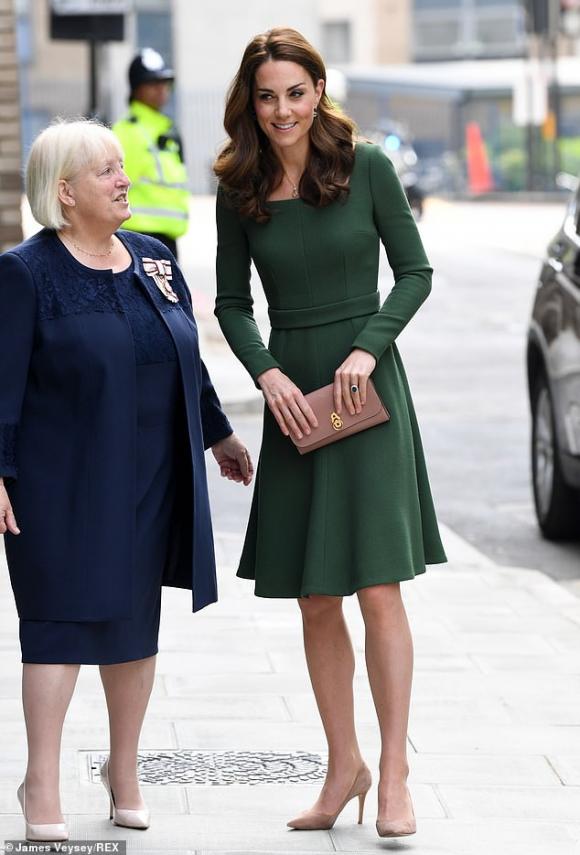 thời trang công nương Kate, công nương kate middleton, hoàng gia anh