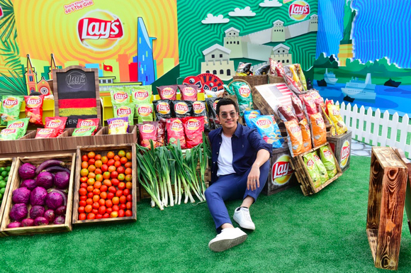 Lay’s – Snack Khoai Tây Số 1* Thế Giới, Á hậu Hoàng Oanh, Ngô Kiến Huy, Chi Pu, Jun Vũ