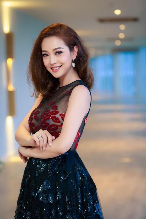 Jennifer Phạm, hoa hậu Jennifer Phạm, sao Việt