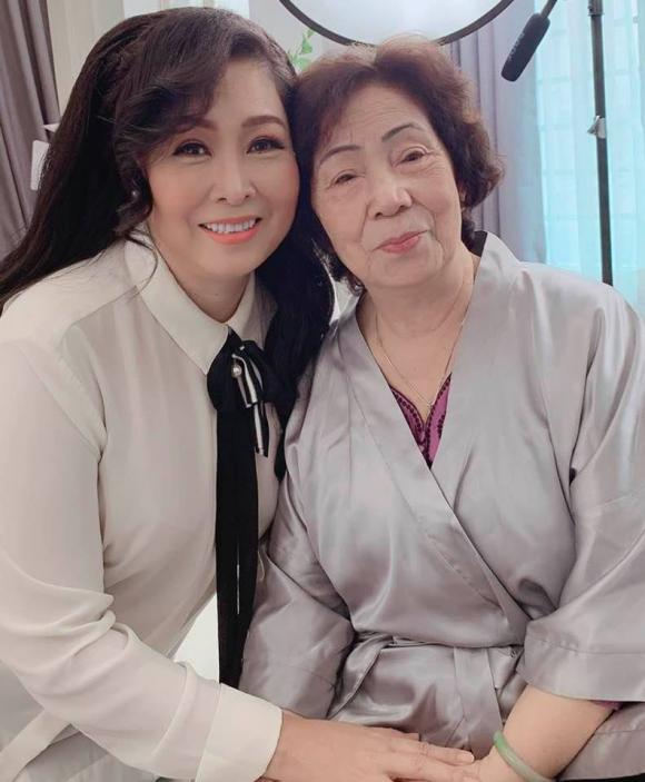 Ngày của mẹ, sao Việt chúc ngày của mẹ, quà tặng ngày của mẹ, lời chúc ngày của mẹ, quà tặng ngày của mẹ