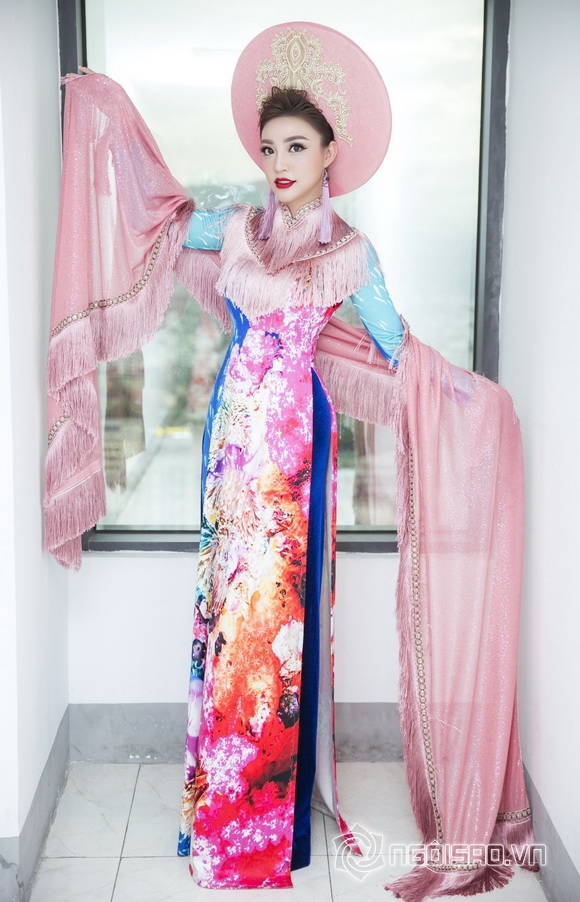 Á hậu Lý San Nghi, Festival biển Nha Trang, NTK Nhật Dũng