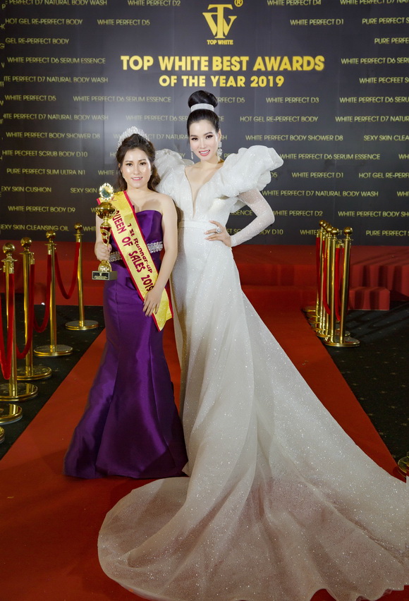 thuy-huynh-135-6-ngoisao.vn-w580-h852 2 Nguyễn Thị Thúy Huỳnh, Top White Best Awards Of The Year 2019, Mỹ phẩm Top White