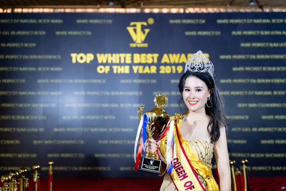 Nữ hoàng sales 2019, Vũ Thị Kim Linh, Top White Best Awards Of The Year 2019