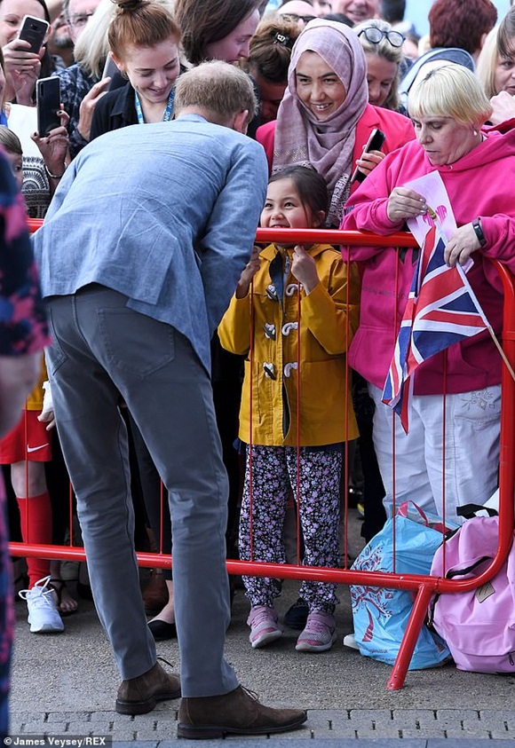 Hoàng tử Harry, Hoàng gia Anh, Meghan