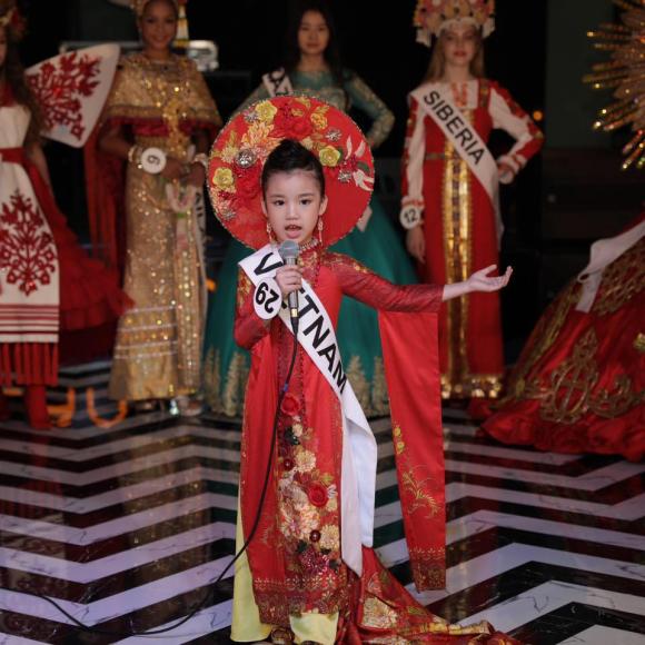  Hoa hậu Hoàn Vũ nhí, Bảo Anh, cô bé đăng quang Hoa hậu Hoàn Vũ nhí, Hoa hậu Hoàn Vũ nhí đón bằng xe dát vàng