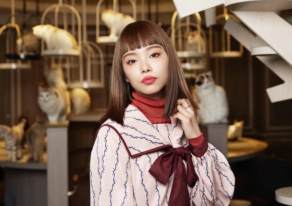 Gen Cosmetic, Son xách tay, Mỹ phẩm xách tay