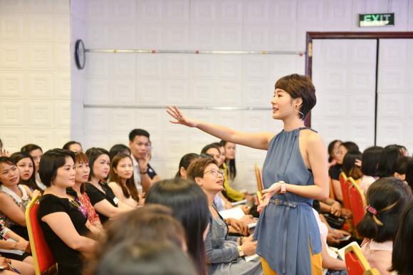  'Về nhà đi con' , Hoàng Kim Ngọc, mẫu phụ nữ thành đạt