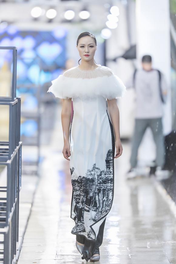 Siêu mẫu hồng quế,hồng quế catwalk nổi bật,sao việt