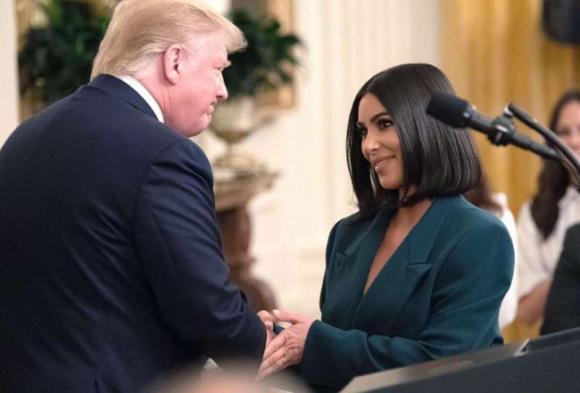 kim kardashian, nhà trắng, túi xách hàng hiệu, sao hollywood