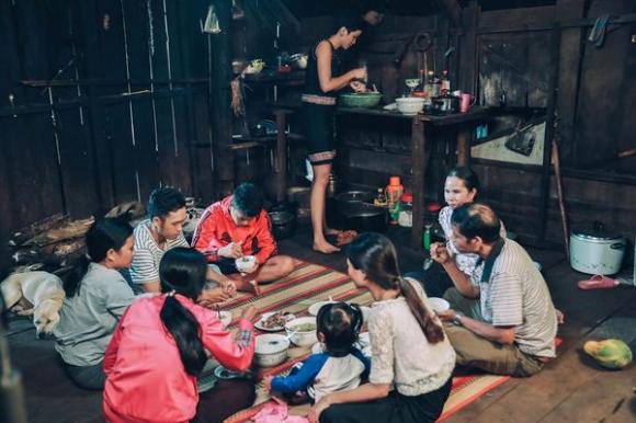 sao Việt,H'Hen Niê,H'Hen Niê sửa nhà cho bố mẹ