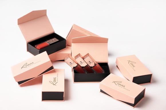 Roses Matte Lipstick Version 2019, Son lì