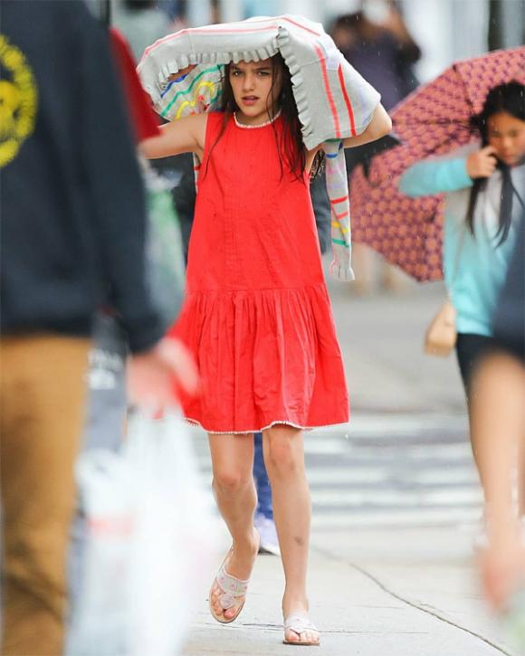 Suri Cruise,Tom Cruise,Katie Holmes,sao Hollywood