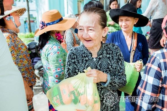 424a5057-ngoisao.vn-w700-h467 16 Hot girl trần đoàn,hot girl chuyển giới trần đoàn,trần đoàn làm từ thiện