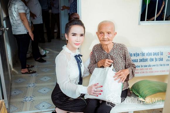 424a5201-lat-ngoisao.vn-w700-h467 3 Hot girl trần đoàn,hot girl chuyển giới trần đoàn,trần đoàn làm từ thiện