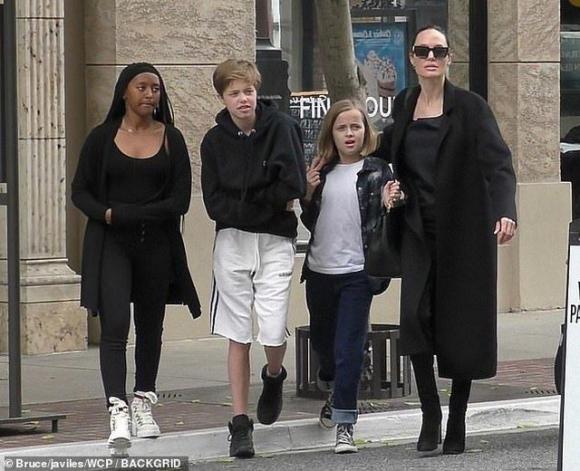 Angelina Jolie,Brad Pitt,Vivienne Jolie-Pitt,sao Hollywood