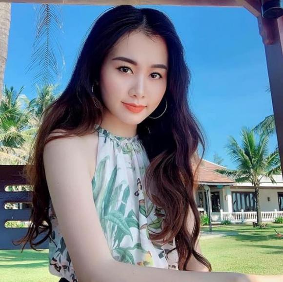 Nữ giám thị hot nhất hôm nay,kỳ thi thpt quốc gia 2019,lê hà phương