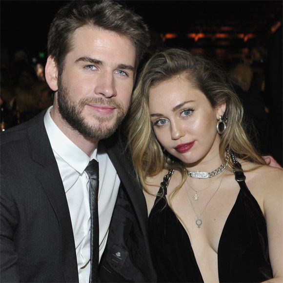 Song - Song, Miley Cyrus, Liam Hemsworth