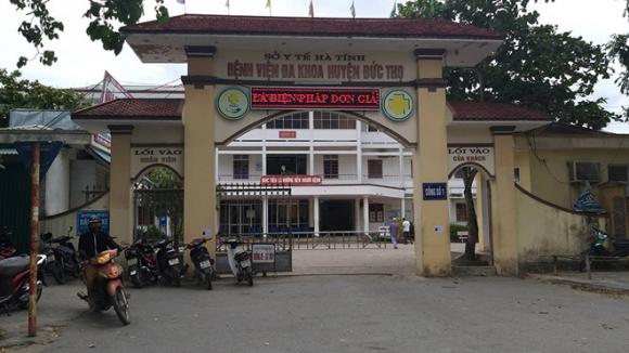 bé sơ sinh tử vong với vết đứt ngang cổ, Bác sĩ kéo bé sơ sinh tử vong, tin nóng