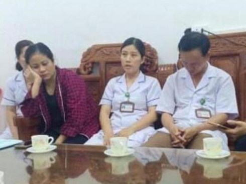 Bé sơ sinh tử vong với vết đứt cổ, Bệnh viện đa khoa huyện Đức Thọ, Trẻ sơ sinh tử vong