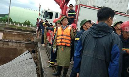 vợ chồng bị vùi lấp bên chân cầu ở Thanh Hóa, 2 vợ chồng tử vong trong bão, bão số 2, sập cầu