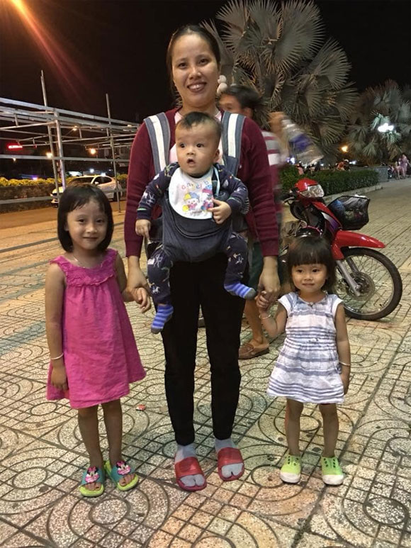 Vợ già, già hơn chồng