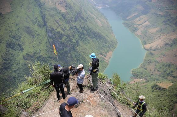 hoa hậu Kỳ Duyên, siêu mẫu Minh Triệu, hoa hậu H'Hen Niê, á hậu Lệ Hằng, diễn viên Bình An, ca sĩ Quốc Thiên, người mẫu Mạc Anh Quân, cuộc đua kì thú, sao Việt