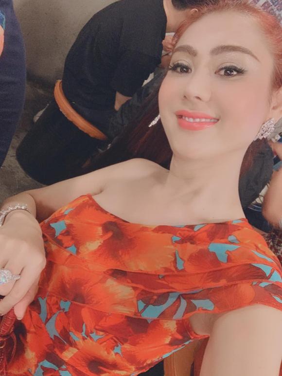 Lâm Khánh Chi, chồng Lâm Khánh Chi, mỹ nhân chuyển giới, sao Việt