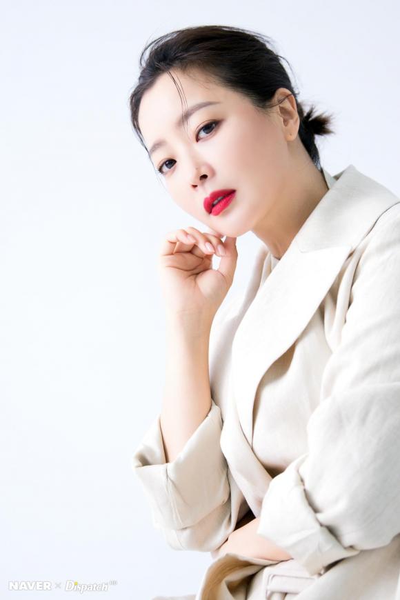Thần thái xuất sắc ở tuổi 42, Kim Hee Sun khiến cả Song Hye Kyo và 'mợ chảnh' phải kiêng dè 4 Kim Hee Sun,đệ nhất mỹ nhân Kim Hee Sun,quốc bảo nhan sắc Kim Hee Sun,sao Hàn