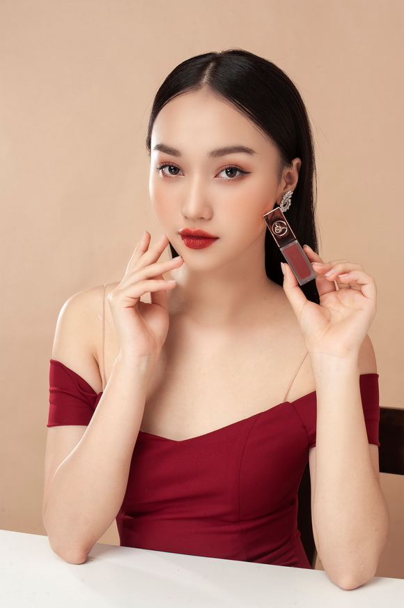 son-made-in-vietnam-157-3-ngoisao.vn-w580-h872 5 Son made in Việt Nam, Roses Matte Lipstick Version 2019