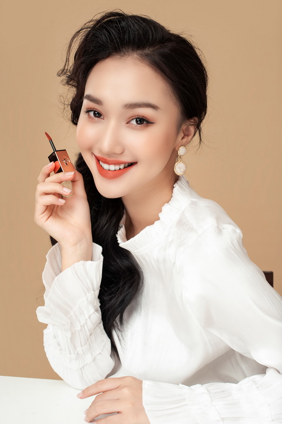 son-made-in-vietnam-157-6-ngoisao.vn-w580-h872 2 Son made in Việt Nam, Roses Matte Lipstick Version 2019
