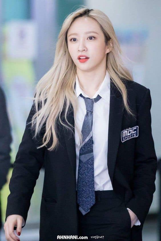 idol nữ Kpop, idol nữ Kpop diện suit đen