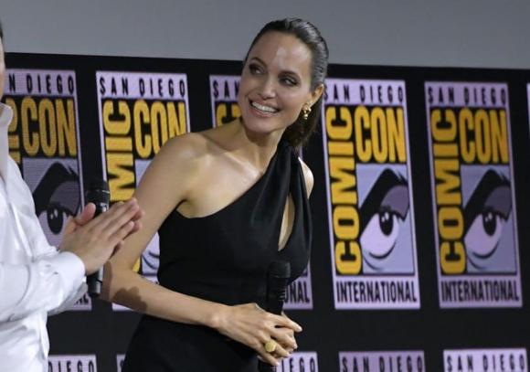 angelina jolie, thời trang của angelina jolie, sao hollywood