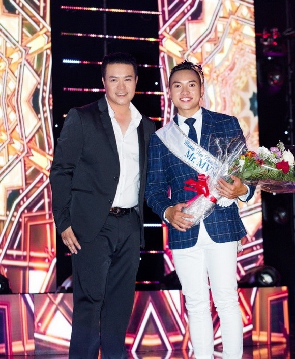 nam-vuong-nguoi-viet-217-10-ngoisao.vn-w580-h706 5 Minh Chánh Entertaiment, Nam Vương và Hoa Hậu Người Việt