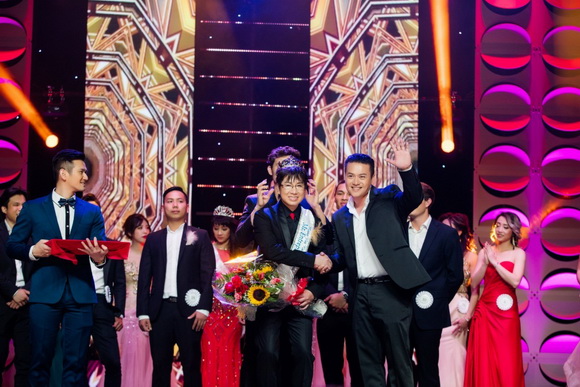 nam-vuong-nguoi-viet-217-6-ngoisao.vn-w580-h387 9 Minh Chánh Entertaiment, Nam Vương và Hoa Hậu Người Việt