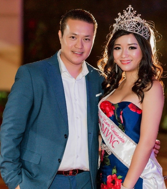 nam-vuong-nguoi-viet-217-9-ngoisao.vn-w580-h658 6 Minh Chánh Entertaiment, Nam Vương và Hoa Hậu Người Việt