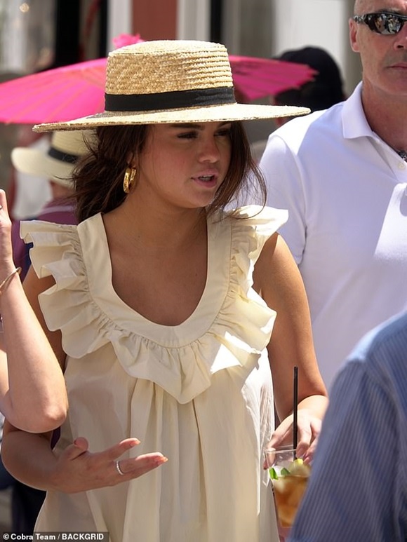 Selena Gomez, sao Hollywood, Selena Gomez sinh nhật 27 tuổi