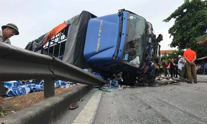 Tai nạn thảm khốc ở Hải Dương, Lật xe tải, Xe tải đè chết 5 người