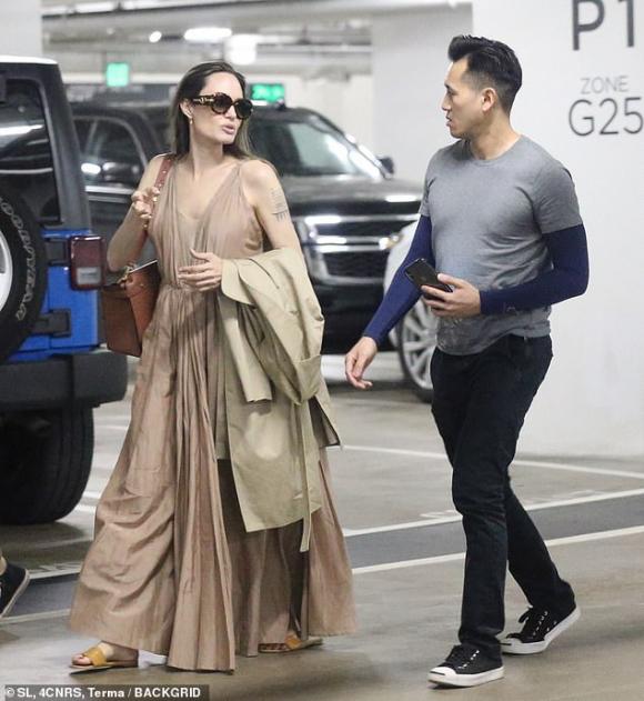 Angelina Jolie,Angelina Jolie gợi cảm ra phố,Angelina Jolie đi mua sắm,sao Hollywood