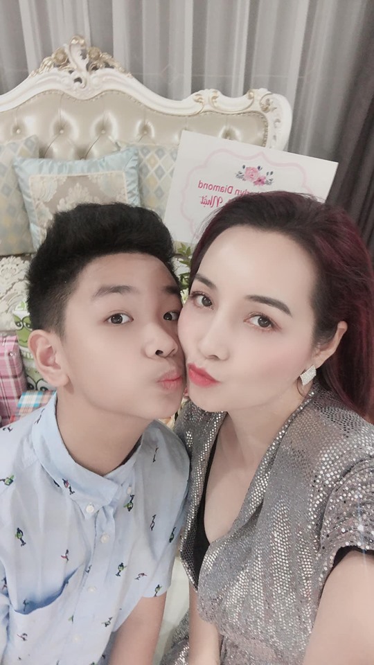 Diễn viên mai thu huyền,những ngọn nến trong đêm,sao việt