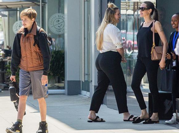 Shiloh Jolie Pitt,Angelina Jolie,sao Hollywood