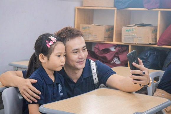 Sao Việt, con Sao Việt, Sao Việt cho con học trường quốc tế,  học trường quốc tế, nhập học  học trường quốc tế