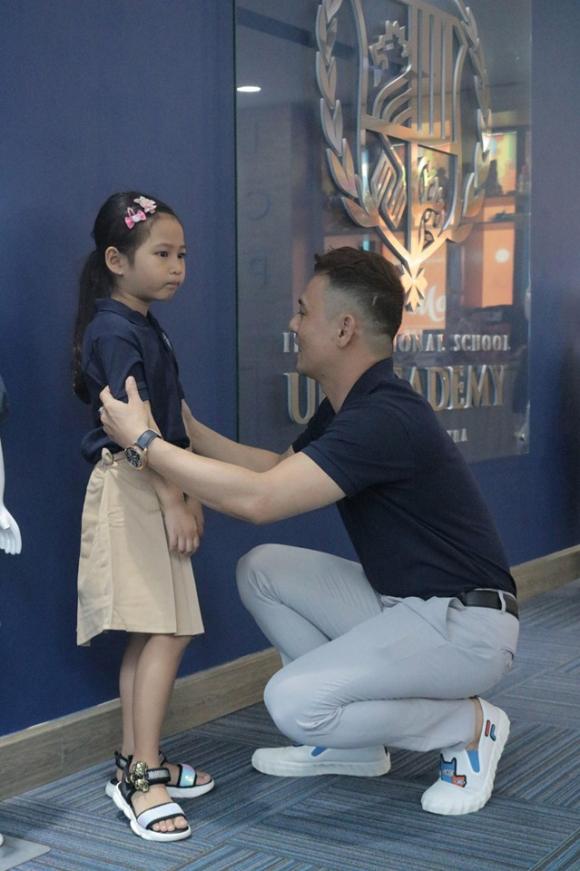 Sao Việt, con Sao Việt, Sao Việt cho con học trường quốc tế,  học trường quốc tế, nhập học  học trường quốc tế