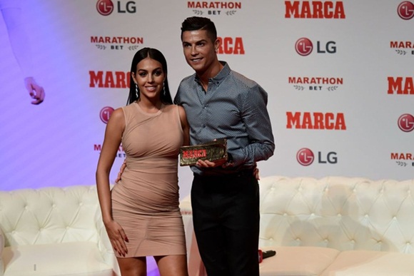 Ronaldo, bạn gái Ronaldo, CR7