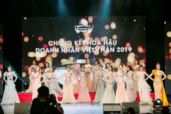 hoa-hau-doanh-nhan-viet-han-1-ngoisao.vn-w700-h466 13 Hoa hậu doanh nhân,doanh nhân việt hàn,Hoa hậu Doanh nhân Việt - Hàn 2019