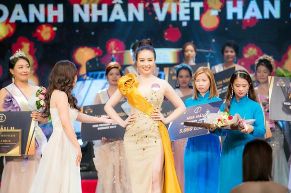 hoa-hau-doanh-nhan-viet-han-2-ngoisao.vn-w700-h467 12 Hoa hậu doanh nhân,doanh nhân việt hàn,Hoa hậu Doanh nhân Việt - Hàn 2019