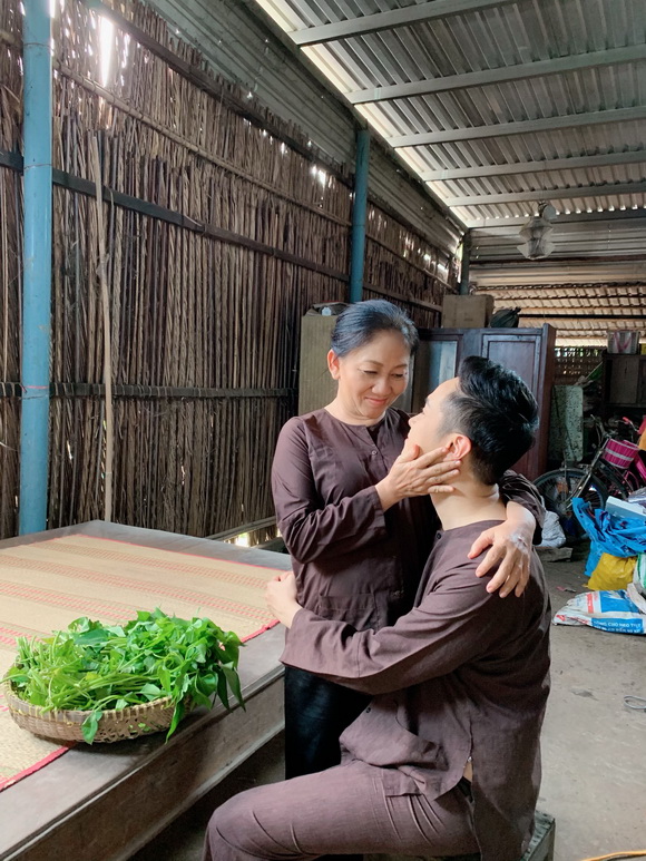 me-yeu-oi-nhat-tinh-anh-138-11-ngoisao.vn-w580-h773 2 Nhật Tinh Anh, Mẹ yêu ơi, Lễ Vu Lan
