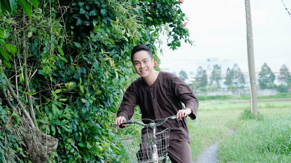 me-yeu-oi-nhat-tinh-anh-138-2-ngoisao.vn-w580-h326 11 Nhật Tinh Anh, Mẹ yêu ơi, Lễ Vu Lan