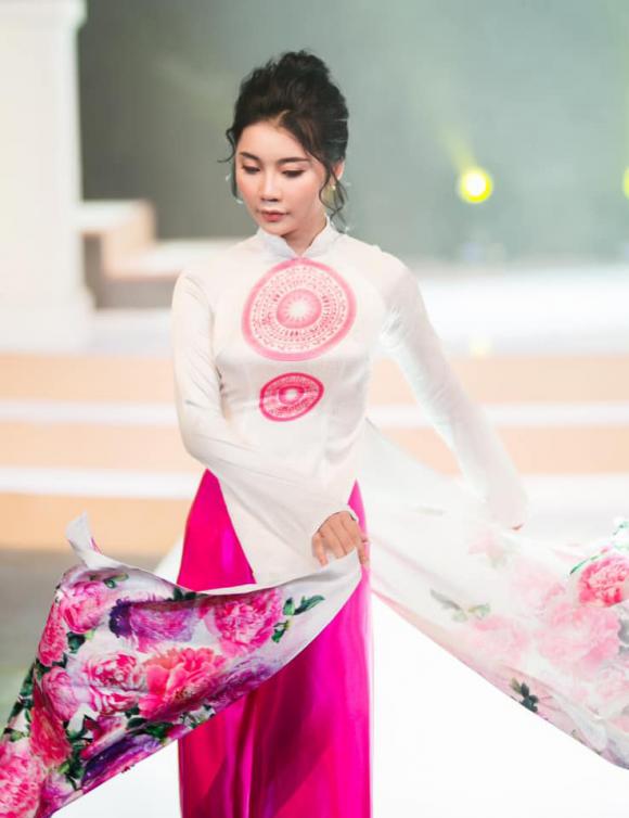 ao-dai-nam-phuong-1-ngoisao.vn-w738-h960 14 Ntk nam phương,bộ sưu tập quốc sắc thiên hương,áo dài nam phương