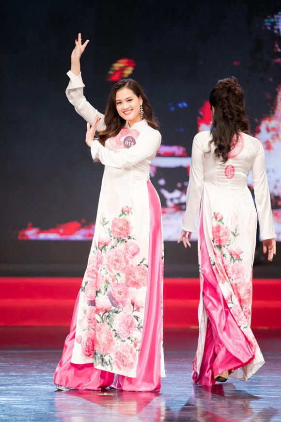ao-dai-nam-phuong-6-ngoisao.vn-w700-h1050 9 Ntk nam phương,bộ sưu tập quốc sắc thiên hương,áo dài nam phương